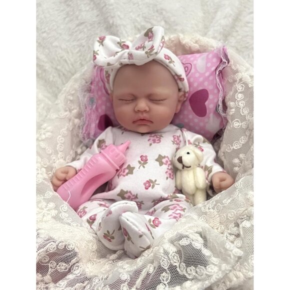 🆕7Inch Full Body Silicone Reborn Baby Dolls Newborn Girl Doll with Clothes - Picture 4 of 7